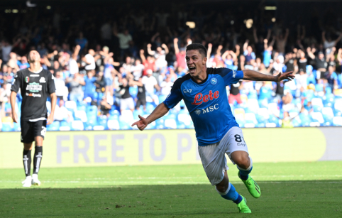 "Napoli" footballers crushed mid-table champions at the end of the match