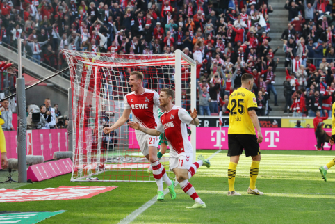 In the second half, "Koln" woke up and handed a defeat to "Borussia" football players