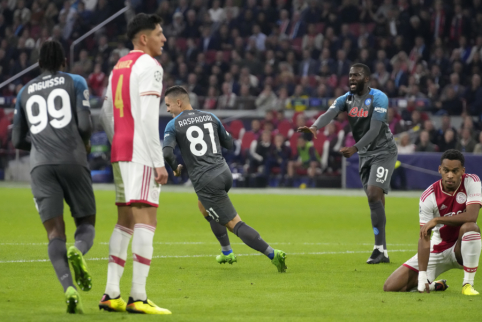 Champions League: "Ajax" humiliated at home by "Napoli" footballers