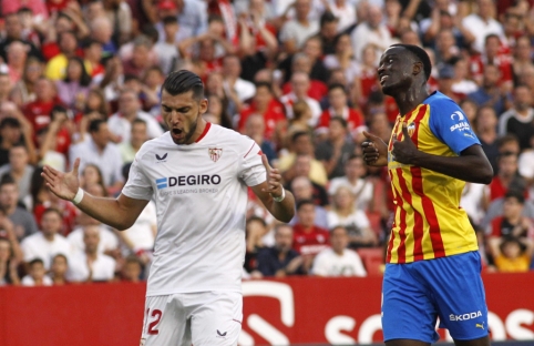 In a drama-filled match, "Sevilla" played against "Valencia" team at home with a draw.