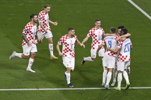 Croatian footballers adorned with bronze medals of the World Championship