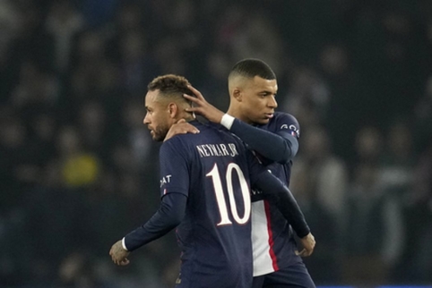 Mbappe caught Neymar disobeying at a McDonald's restaurant