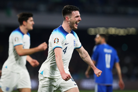 England defeated the Italian team after fierce battle