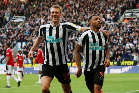 Newcastle" defeated "Man United" club by demonstrating total domination.