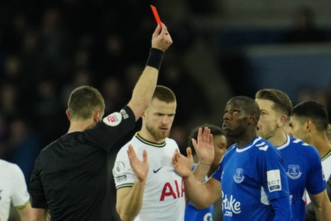 In Liverpool, Everton and Tottenham shared a point and a red card