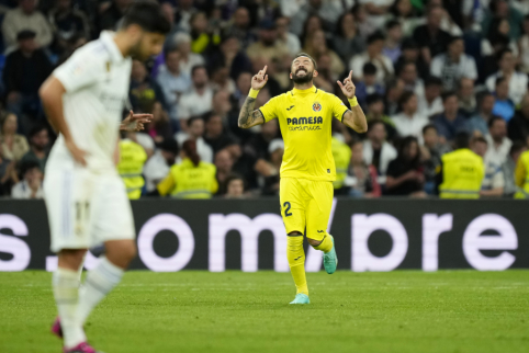 Villarreal" defeated "Real" away