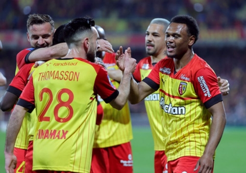 Despite the player being driven out early, "Lens" took a big step towards the CL