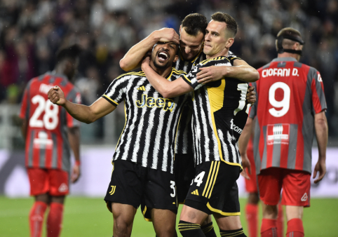 Juventus celebrates victory in Italy