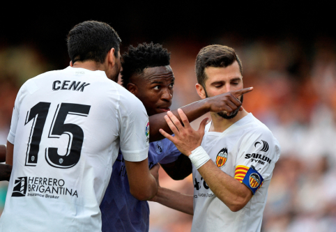 Valencia" received punishment for fans' behavior during the match against "Real