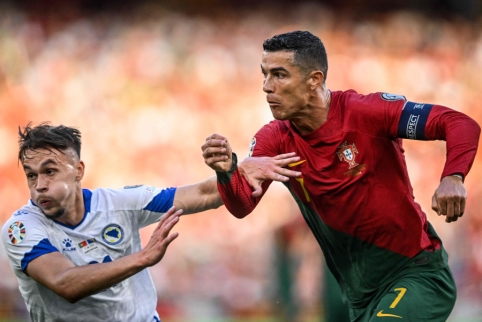 UEFA Euro 2020 qualifying: Portugal crushes Bosnia, E. Haaland's army loses to Scots