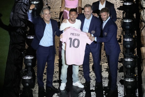 In a Sold-out "Inter" Stadium - Presentation of Lionel Messi