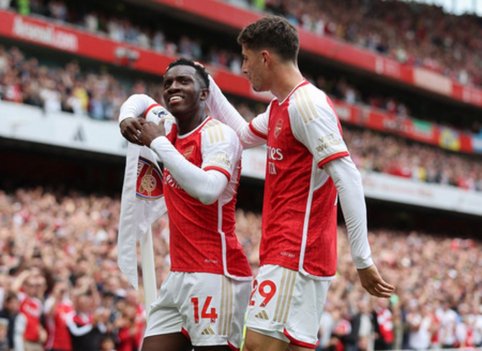 Forest" footballers of "Arsenal" endure the storm and score the first 3 points.