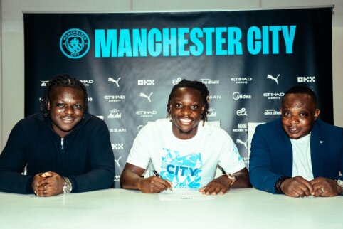 J. Doku joined "Manchester City" squad.