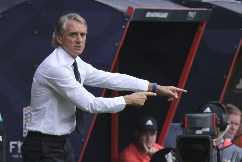 R. Mancini's trained Arab horses match - in an empty stadium