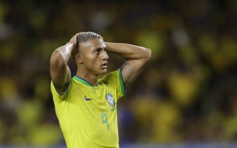 Richarlison trapped in a hole will ask for help from psychologists