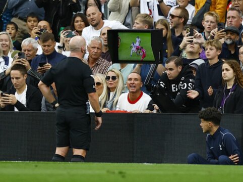 The referees immediately apologized to "Liverpool" after the match