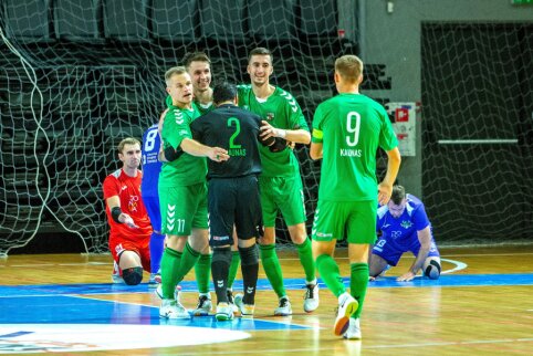 Futsal A league playoffs start: eight teams - four tickets