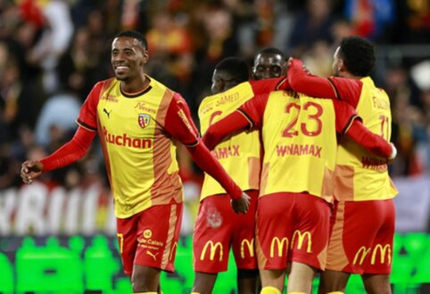 Lens" achieved a minimal victory in France