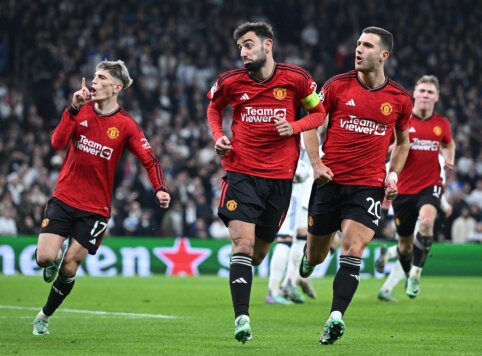 In a fantastic match, "Man Utd" defeated the "Wolves" team away