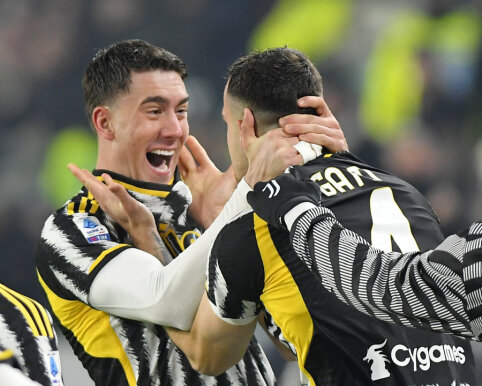 Juventus" defeated "Napoli" team at home