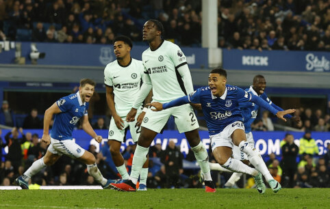 Everton" extended "Chelsea's" agony, "Luton" nerve-wracking champions.