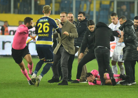 After the blow to the referee - Turkey's football league is suspended