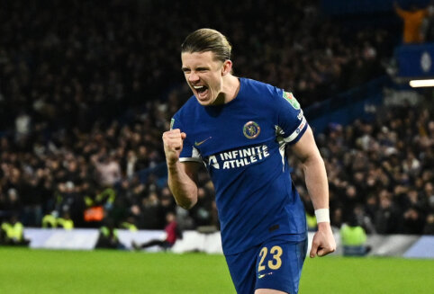 Chelsea" and "Fulham" dramatically advance to the League Cup semi-final