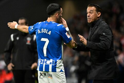 See: after a missed goal against "Real" - a crazy "Alaves" coach