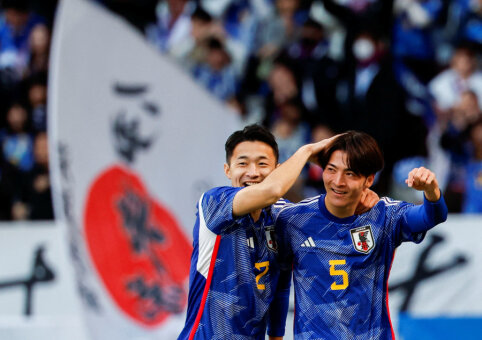 In a Friendly Duel - a Crushing Victory for Japan