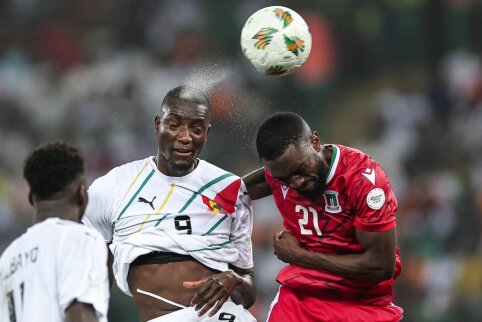 Guinea beat Equatorial Guinea in added time in the Africa Cup of Nations