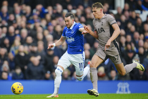 At the end of the match, "Everton" snatched a draw against "Tottenham