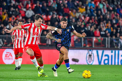 In Spain, outsiders "Almeria" snatched a point against "Sevilla