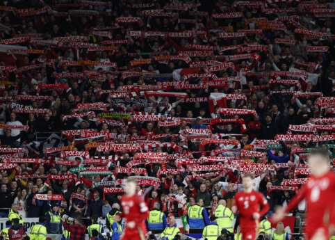 Polish fans held a performance at the Russian embassy