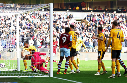 See: J. Ward-Prowse's goal from a corner kick