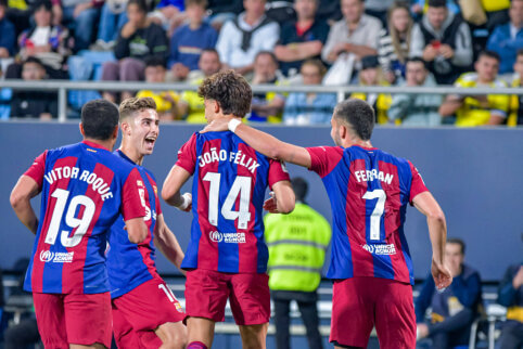 Barcelona" beat "Cadiz" club with the main composition rotating as guests.