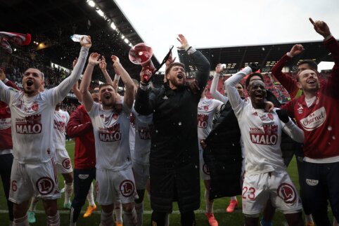 In France - PSG ultimately secures the title and an unbelievable 9-goal thriller