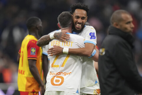 Marseille" defeated the "RC Lens" club at home