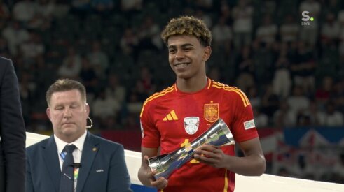 Another record: L. Yamalis named the best young player in the European Championship.