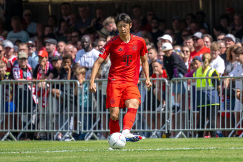 Bayern loses H. Ito, who suffered a serious injury in a friendly match