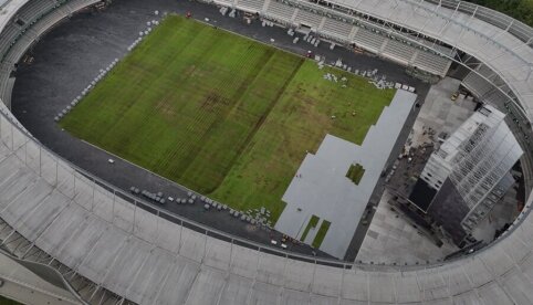 The Lithuanian national team’s game in Kaunas is at risk: the Darius and Girėnas Stadium turf couldn’t withstand Jessica Shy’s concert.