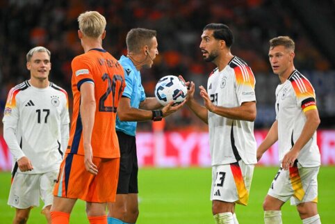 The Netherlands national team played to a high-scoring draw with the Germans.