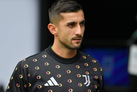 M. Perinas extended his contract with the Juventus club.