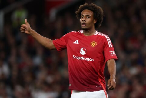 E. ten Hag didn't want to see J. Zirkzee at Manchester United.