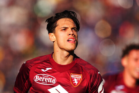 S. Ricci extended his contract with the 'Torino' club for four years.