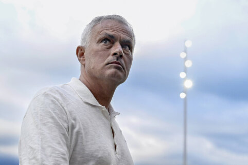 J. Mourinho has become the favorite to take charge of a Premier League club.