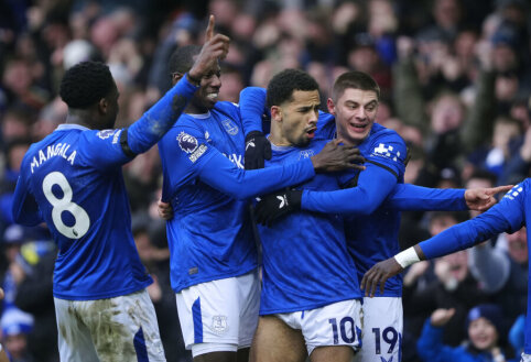 Everton defeated Tottenham at home