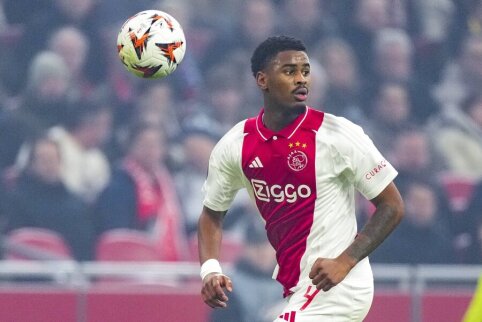 J. Hato: "I am not planning to leave the Ajax club during these days."