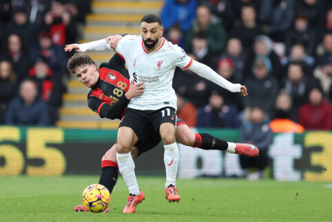 Liverpool defeated Bournemouth away, Fulham handed a blow to the Newcastle team.