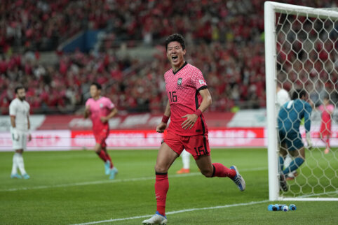 Filming the Return: South Korean Football Star Goes Behind Bars