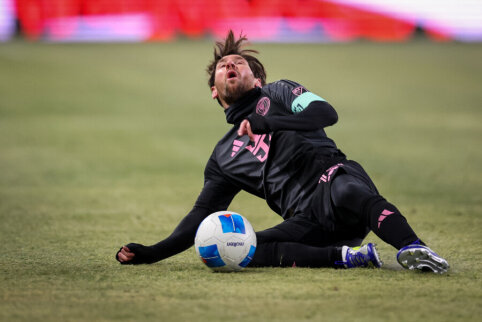 As the weather warmed, L. Messi took to the field and scored the decisive goal.